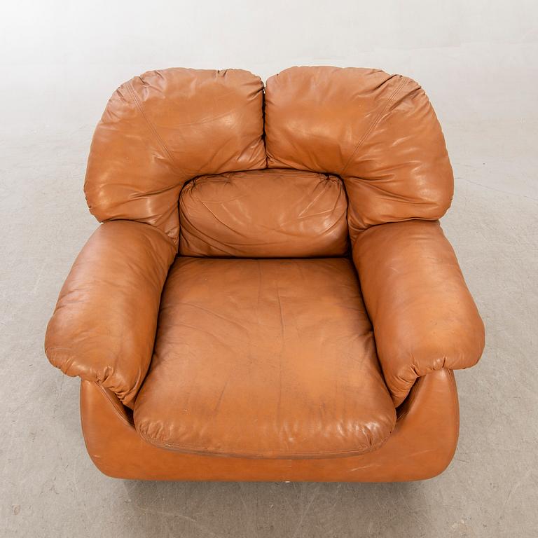 Armchair, leather, Italy, 1970s-80s.