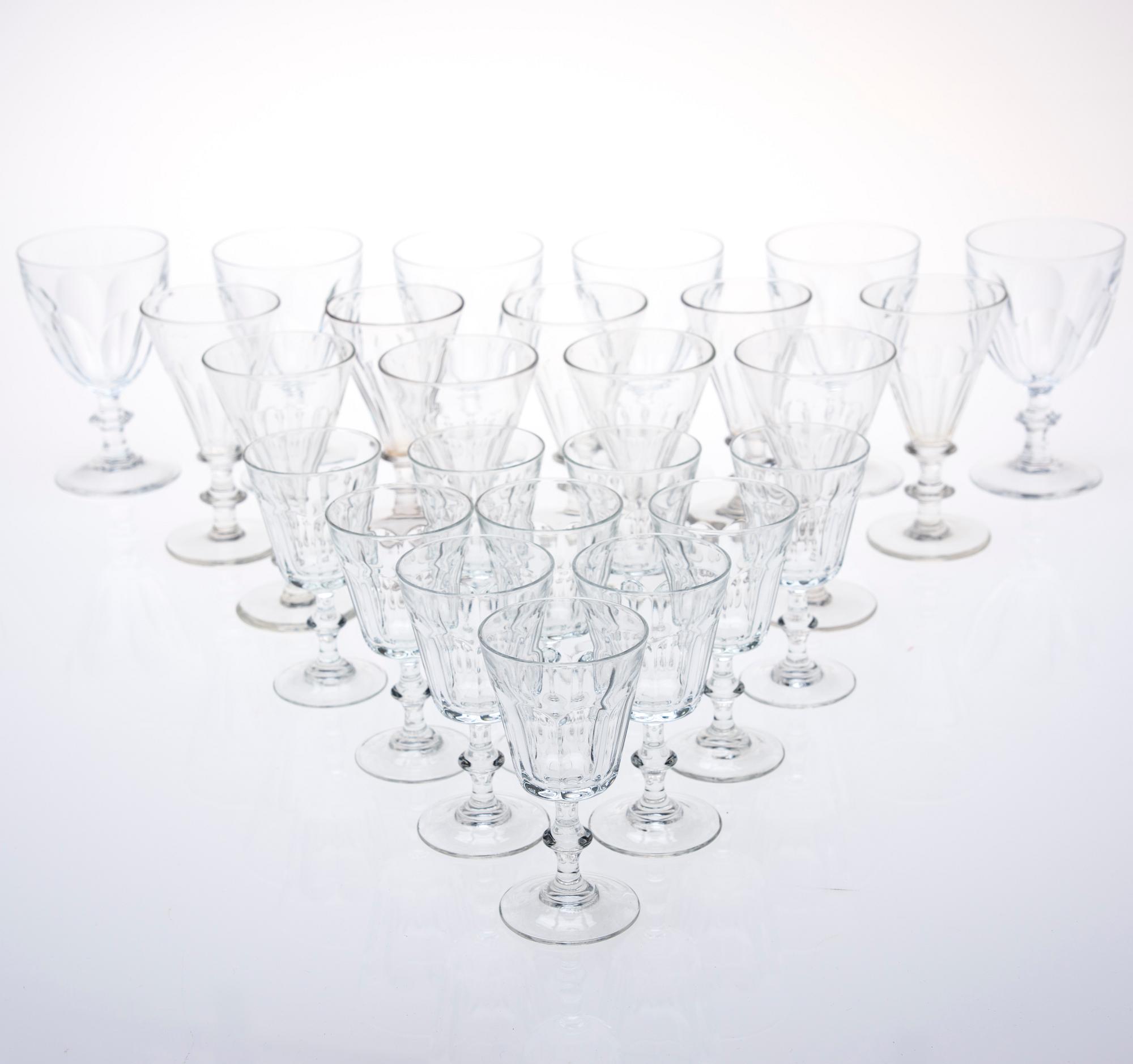GLASSERVISDELAR, 30 st, 1900-tal.