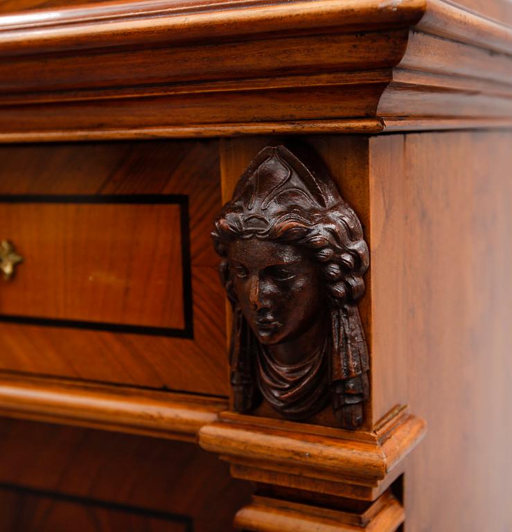 CHIFFONJÉ, 1800-talets andra hälft.