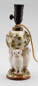 BORDSLAMPA, porslin, omkring år 1900.