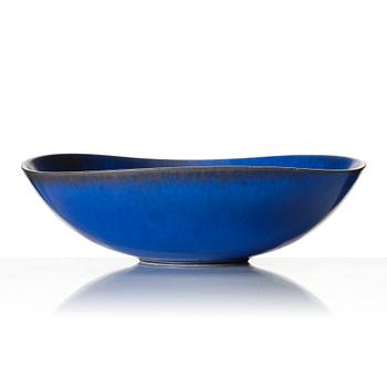Berndt Friberg, a stoneware dish, Gustavsberg studio, Sweden 1958.