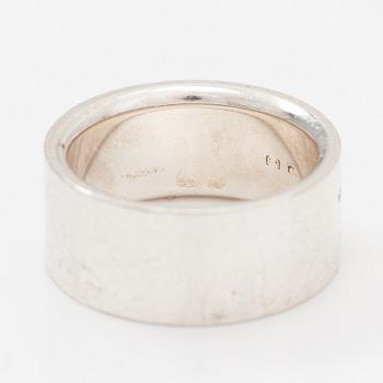 Gucci, A pair of earrings, bracelet, ring and necklace made of sterling silver. Marked Gucci, Made in Italy.