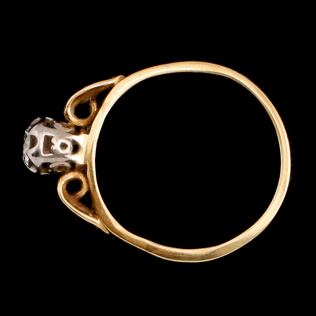 RING, 18 k guld, med briljantslipad diamant ca 0.25 ct. Vikt ca 2 gram.