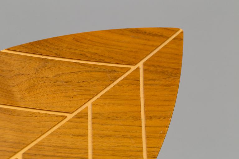 TAPIO ANTTILA, a 'Kuvio Leaf' wood dish, for Showroom Finland. Model designed in 2007.