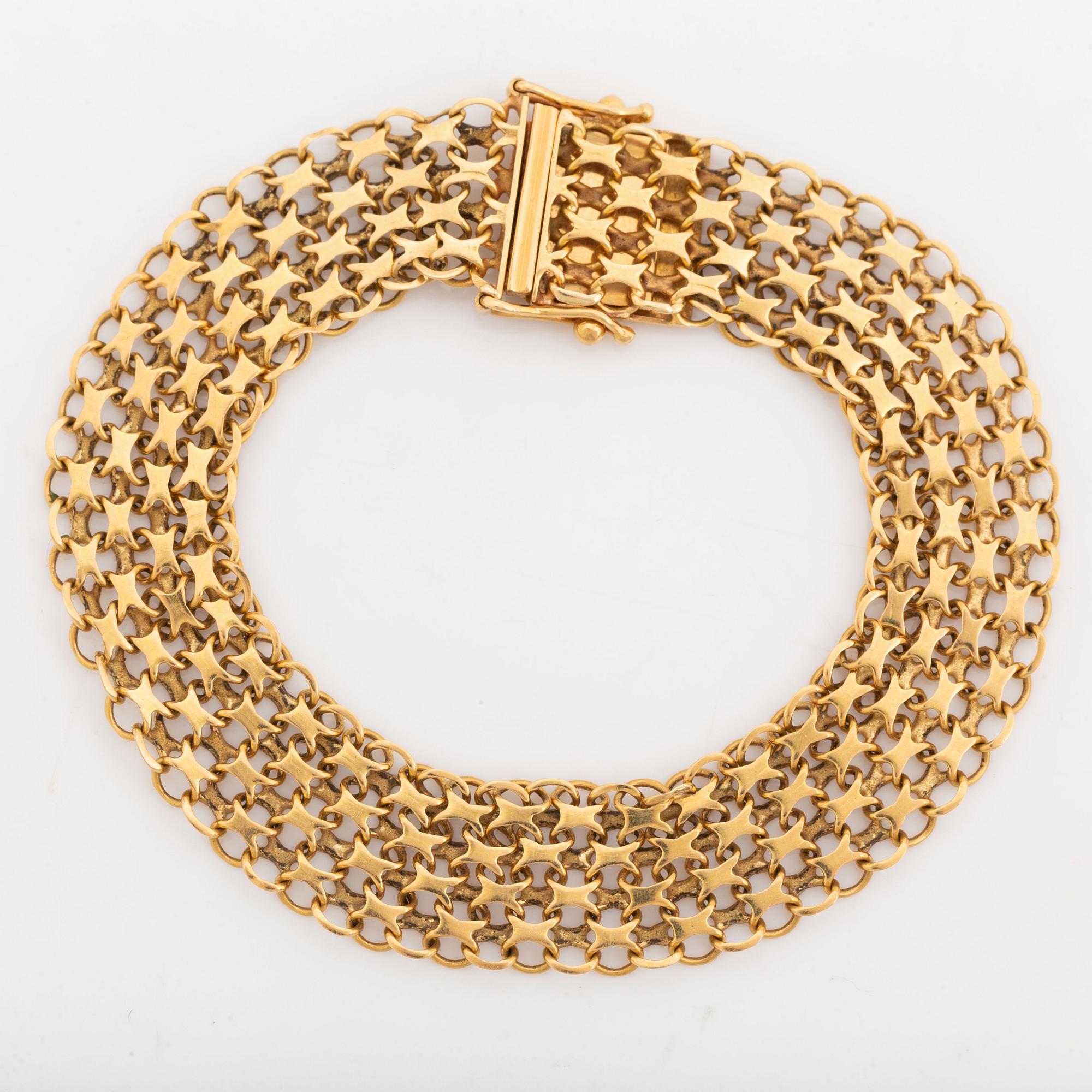18K gold bracelet.