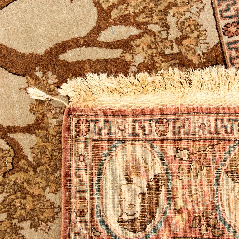 Rug Keshan figural old/semi-antique approx. 220x135 cm.