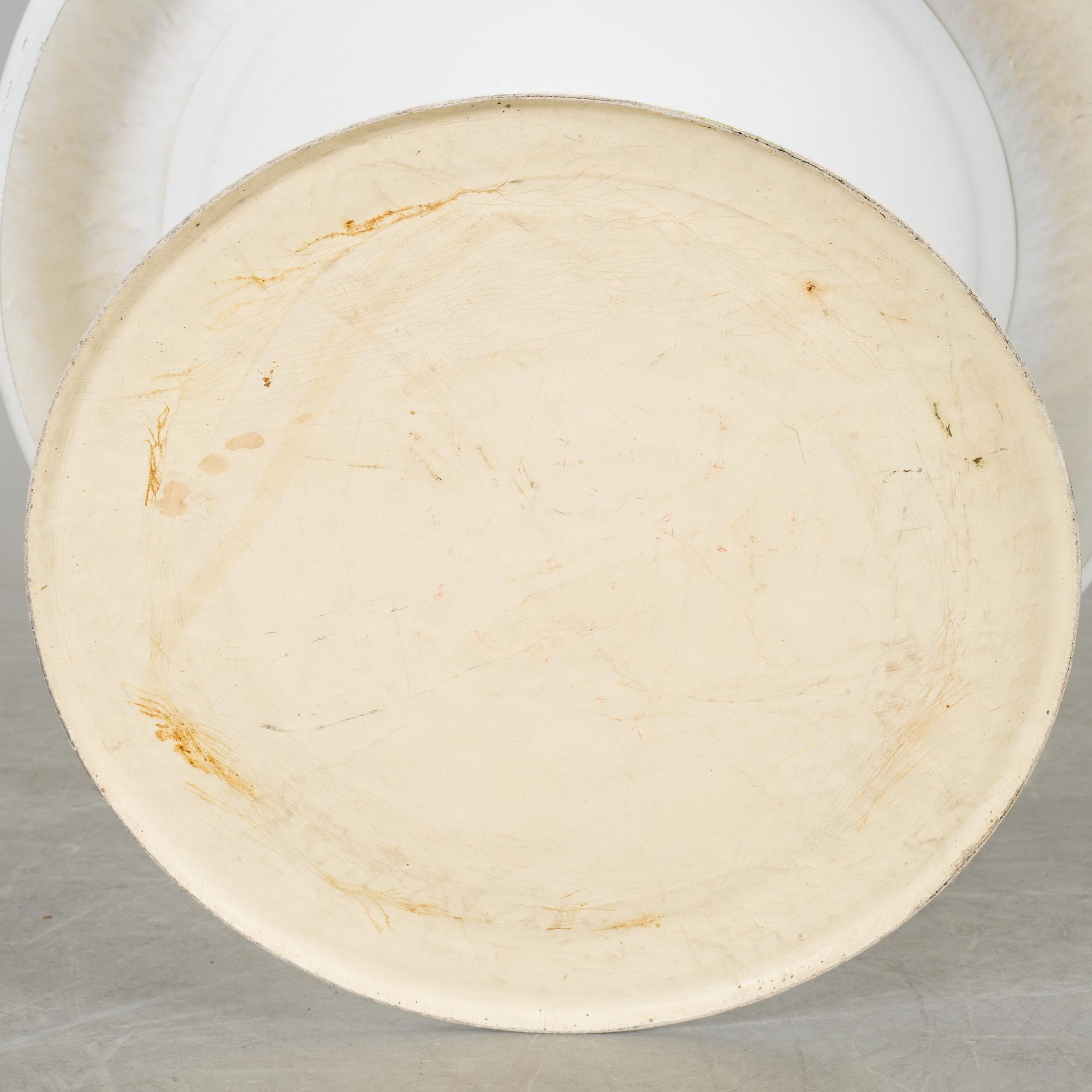 EERO AARNIO, KANTARELLIPÖYTÄ, 1966, Asko Oy. PASTILLI. Valmistanut Asko tai Adelta. Suunniteltu 1962.