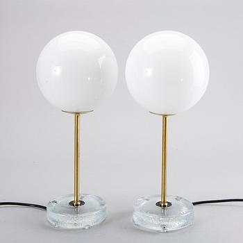 A PAIR OF TABLE LAMPS, 1960's.