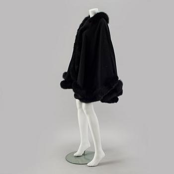 A cape from HPI of Sweden.