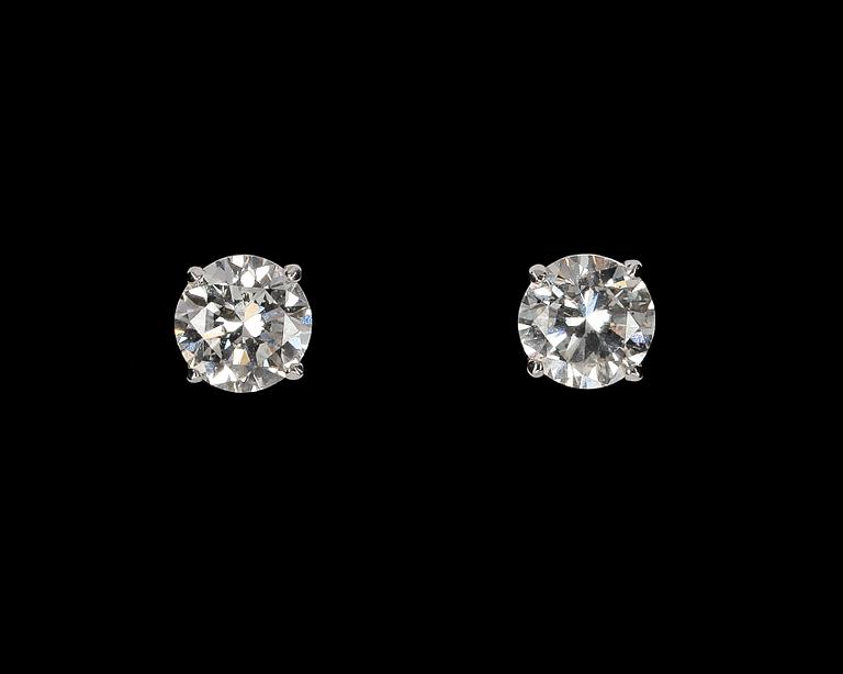 ÖRHÄNGEN, briljantslipade diamanter, vardera ca 0.65 ct, ca E-F (River-Top esselton) /VS-SI.