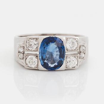 448. An 18K white gold ring set with a faceted sapphire weight ca 2.00 cts.