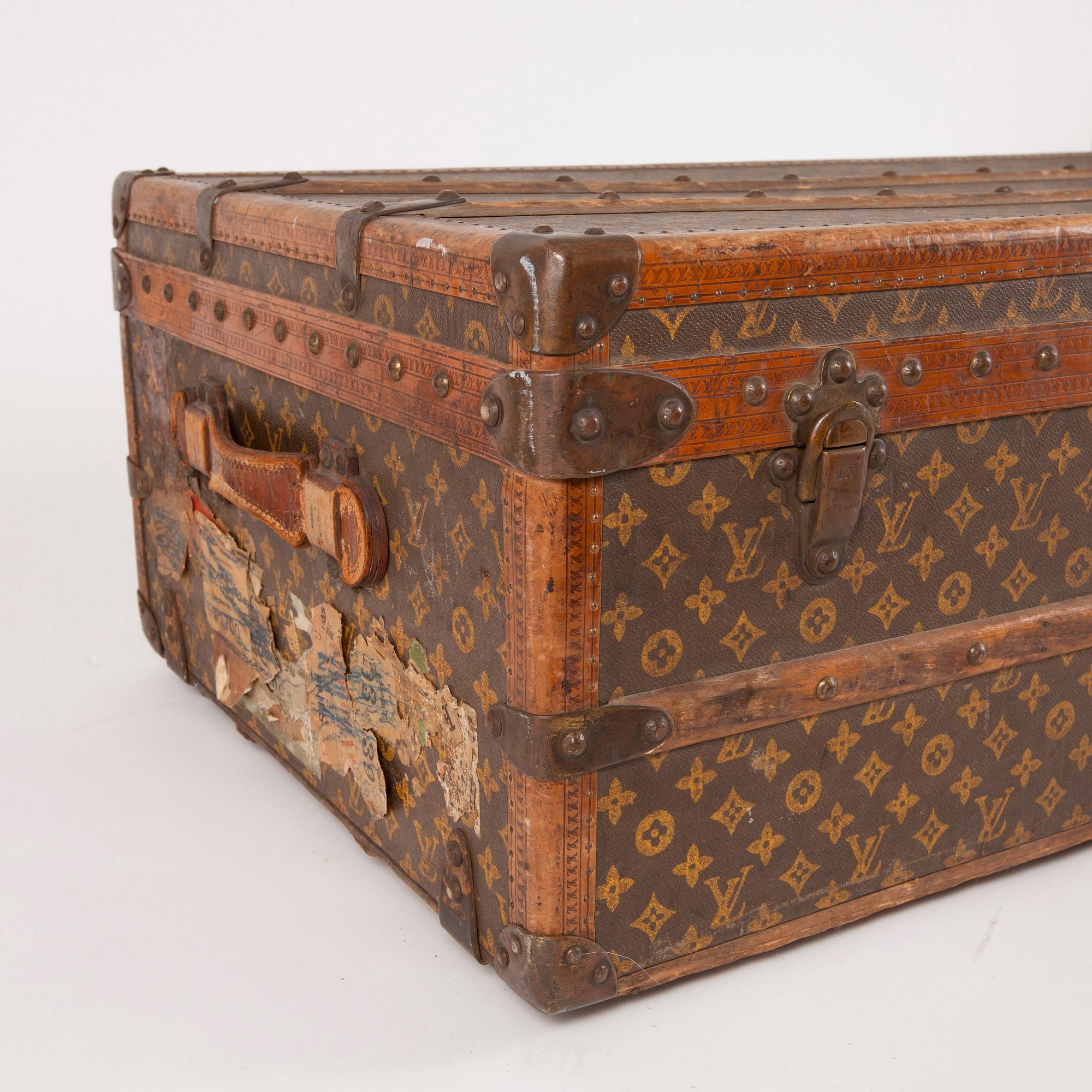 LOUIS VUITTON a monogram canvas suitcase from the 1920 30s. Bukowskis