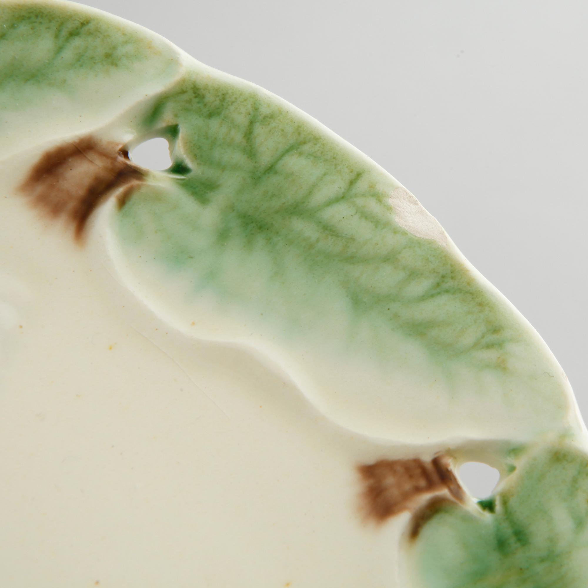 ASSIETTER, 12 st, samt FAT, flintgods, jugend, Villeroy & Boch, Niederlassung Schramberg, märkning mellan 1883-1900.