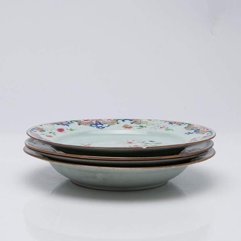 Tallrikar, 4 st, Kina, Qianlong (1736-95).