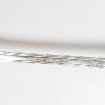 Raguskedar/serveringsskedar, 3 st, silver, Stockholm, G Möllenborg 1824 resp G Folcker 1828-1834.