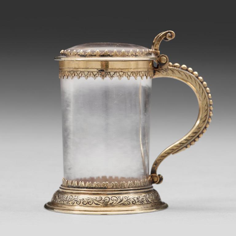 Miniatyrdryckeskanna, ostämplad, förgyllt silver och bergkristall, Tyskland 1600-talets förra hälft, barock.