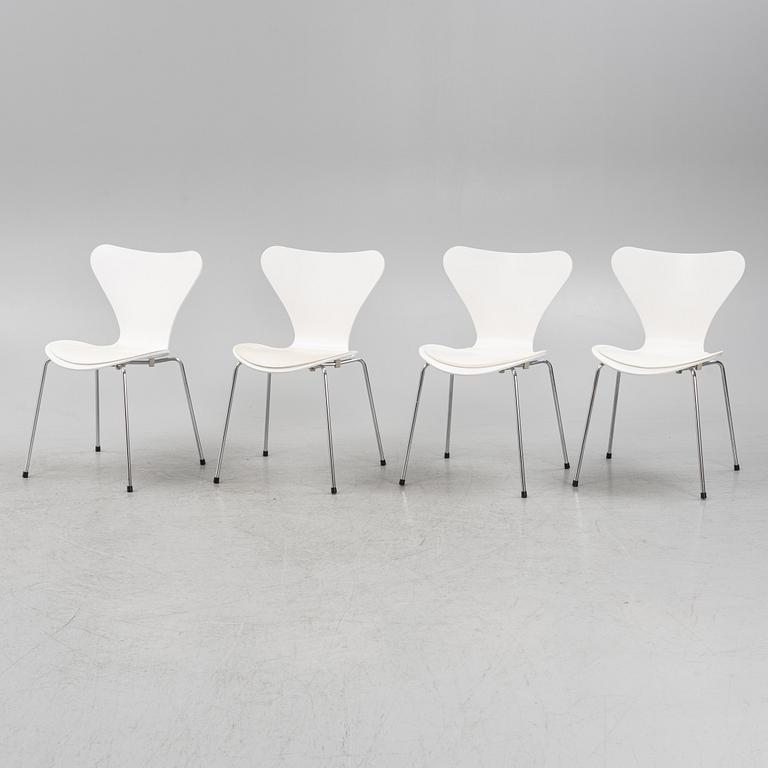 Arne Jacobsen, stolar 4 st, "Sjuan", Fritz Hansen, Danmark.
