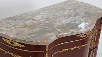 BYRÅ, rokokostil. 1900-tal. Spanien.