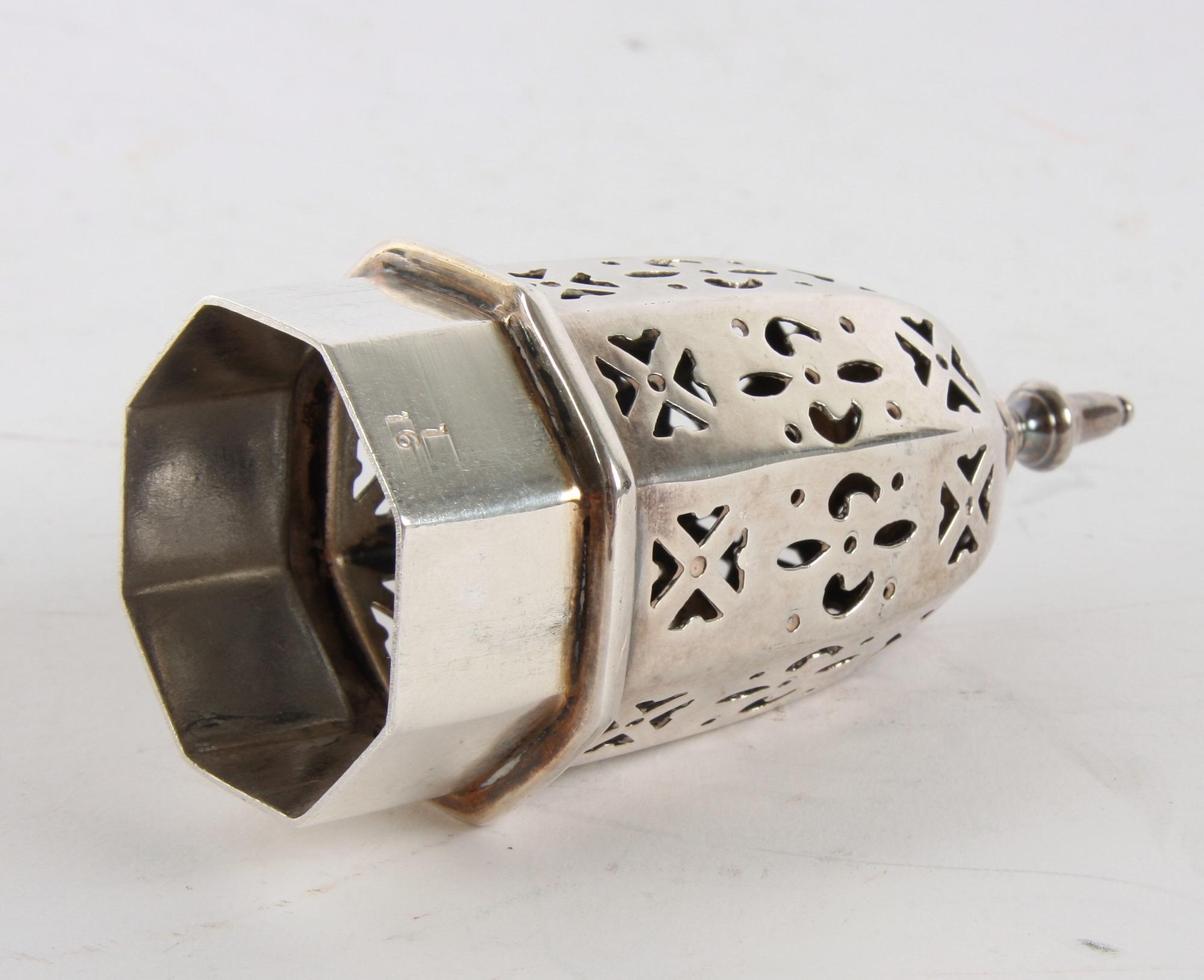 SOCKERRUSKA, pläter, England.