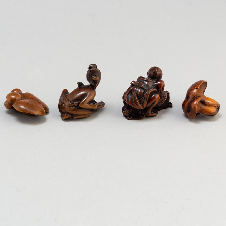 Four Japanese wooden Netsukes, Meiji (1868-1912).