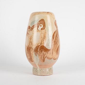 Vicke Lindstrand, vas, glaserat lergods, Upsala-Ekeby, modell 352, i produktion 1944-48.