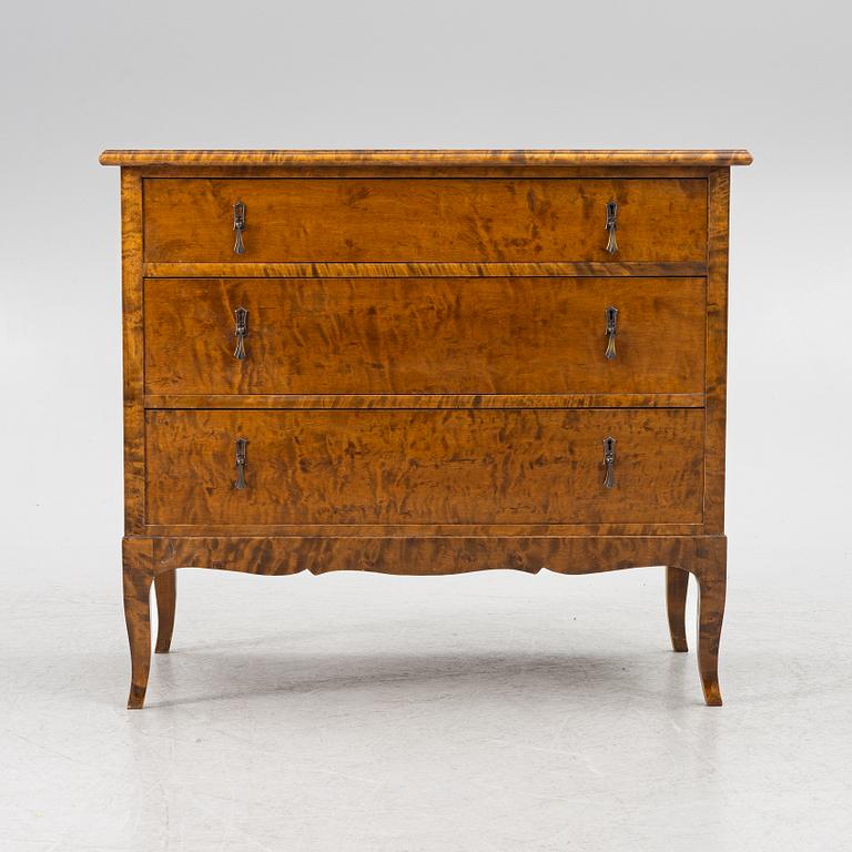 A chest of drawers, 1920s/30s.