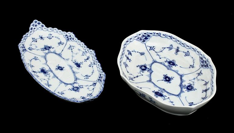 UPPLÄGGNINGSFAT, 6 st, porslin, "Musselmalet", Royal Copenhagen, 1900-tal.