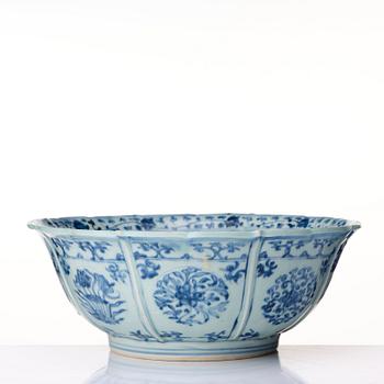 A rare blue and white lobed bowl, Ming dynasty, 16th Century.