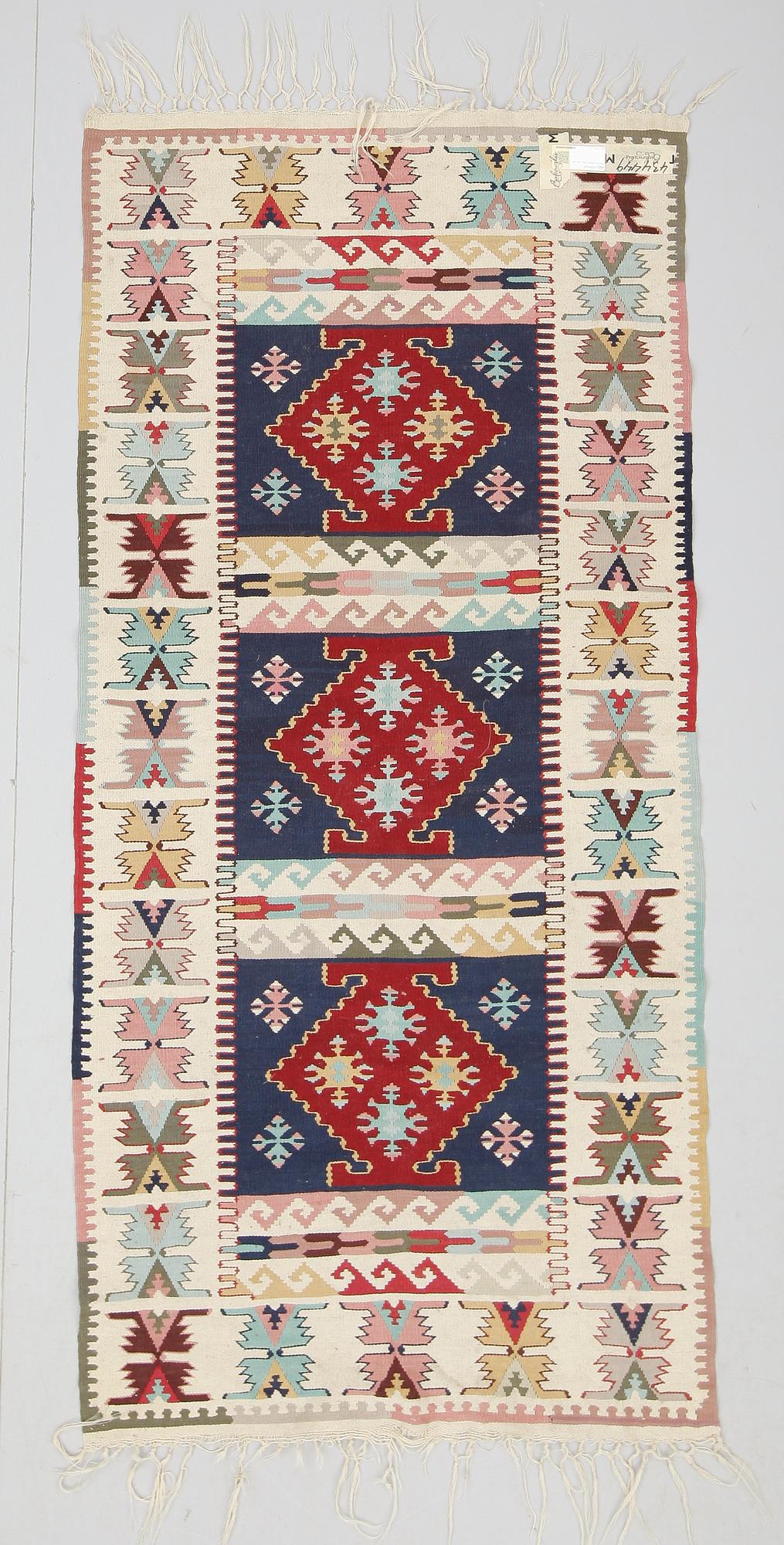 MATTA, Kelim. 213 x 102 cm.