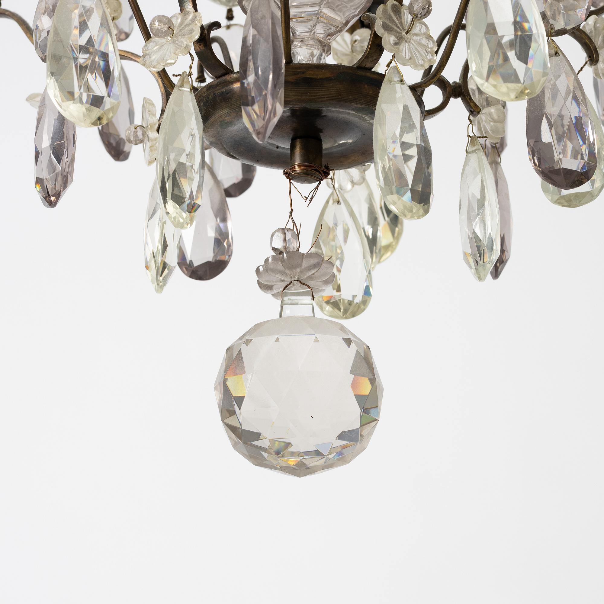 A Rococo style chandelier, early 20th Century.