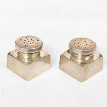 Shakers, a pair, silver, first half of the 20th century.