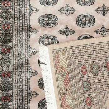 MATTA, orient, ca 231 x 177 cm.