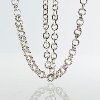 COLLIER, 2 st, Tiffany & Co, sterlingsilver. Totalvikt ca 124 g.