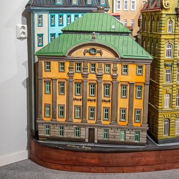 Anders Åberg, skulptur, bemålat trä, signerad. Utförd 2000.