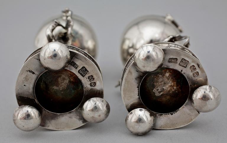 SALT OCH PEPPARSTRÖARE, silver, Minsk, Vitryssland, 1894. Ca 116g.