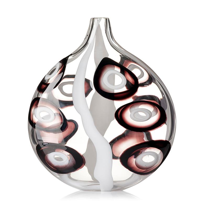Ann Wåhlström, "Lollipop XVI", a unique glass vase, Tacoma, USA 2006.