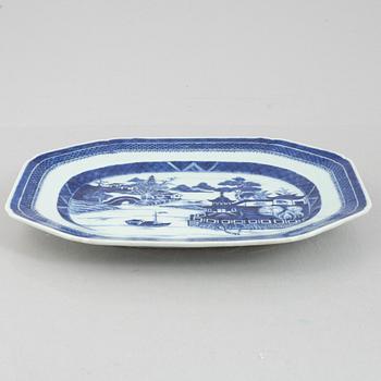 Seven export porcelain serving dishes, China, Jiaqing (1796-1820),.