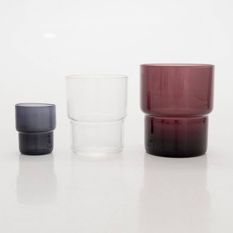 Saara Hopea, dricksglas, 26 st och kannor, 2 st, Nuutajärvi Notsjö.