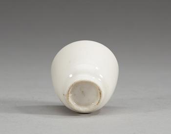 A blanc de chine wine cup, Qing dynasty, Kangxi (1662-1722).