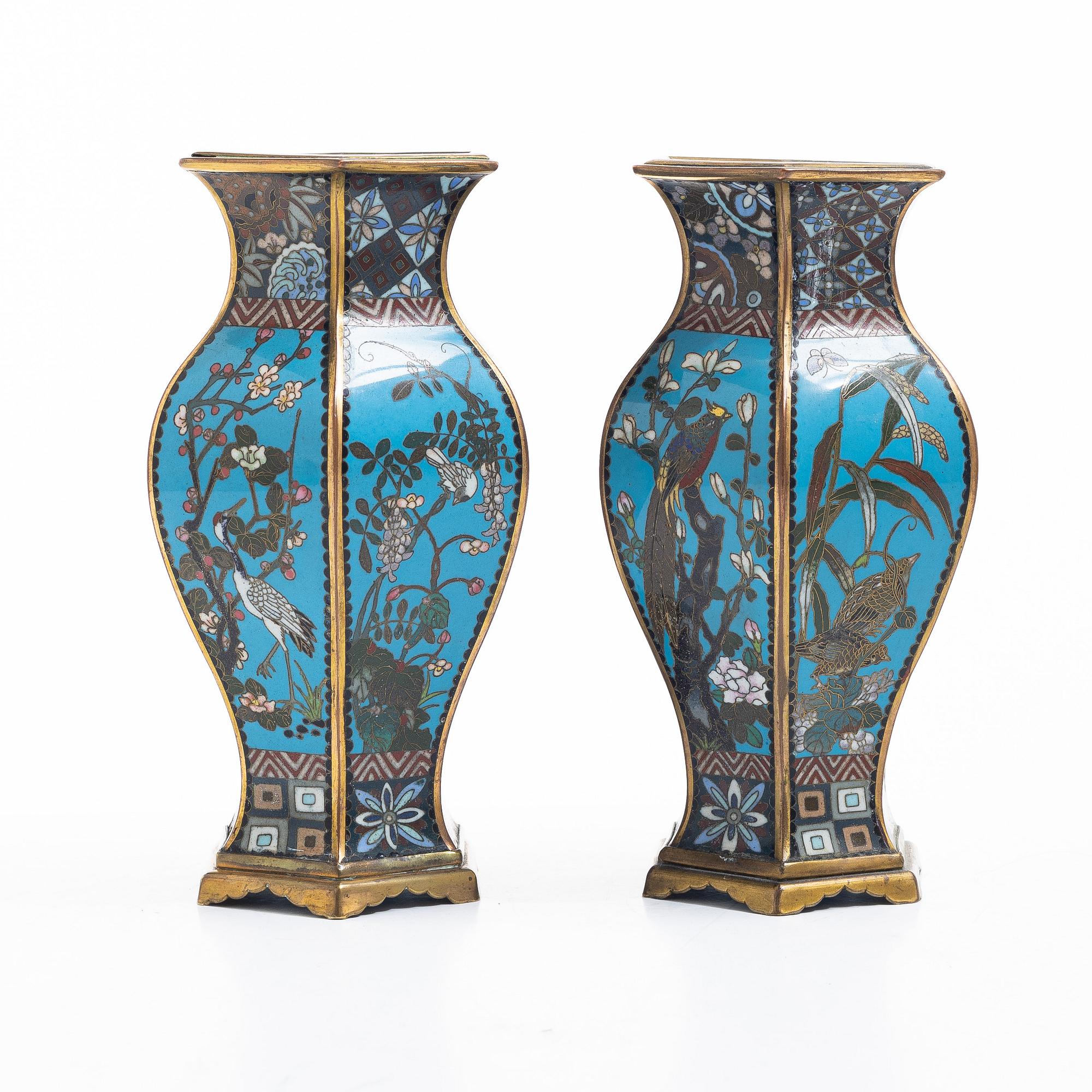 A pair of Japanese cloisonné hexagonal vases, Meiji (1868-1912).