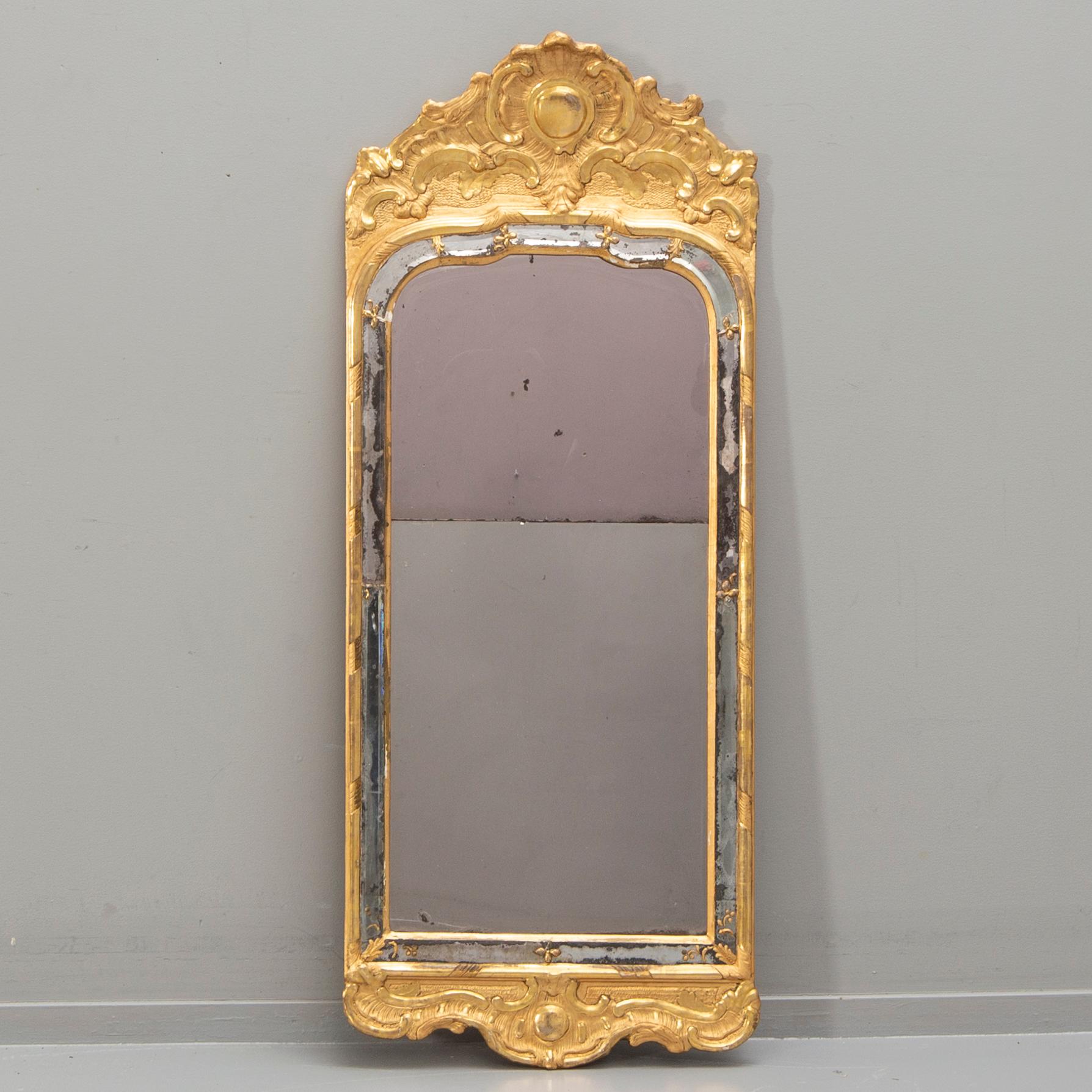 Erhardt Göbel, spegel signerad och daterad 1761 (?) rokoko.