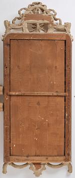 Spegel, av Johan Åkerblad (mästare i Stockholm 1758-99), signerad, Gustaviansk.