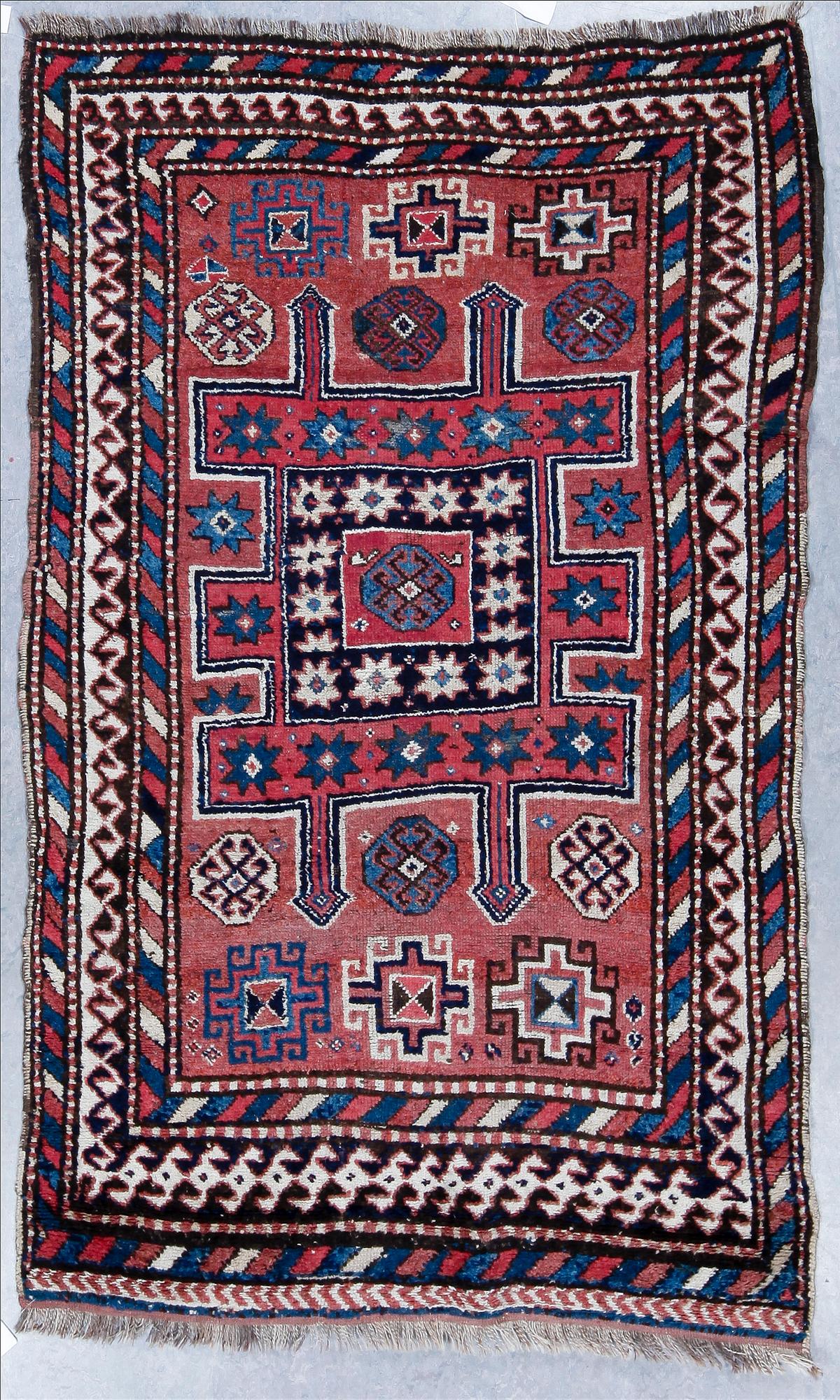 MATTA, semi-antik, sannolikt kaukasisk, ca. 200x120.