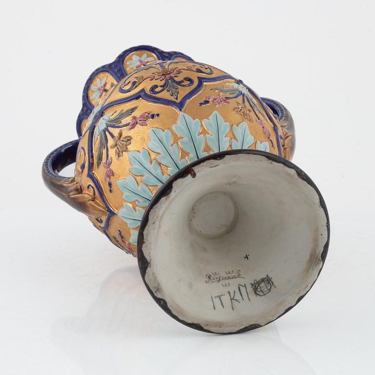 Urna, majolika, Rörstrand, omkring år 1900.