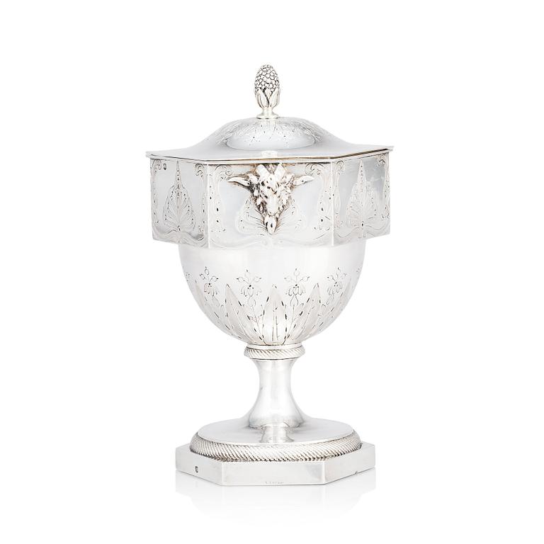 A French silver bowl with lid, mark of Léon Lapar (1818-1897), Paris.