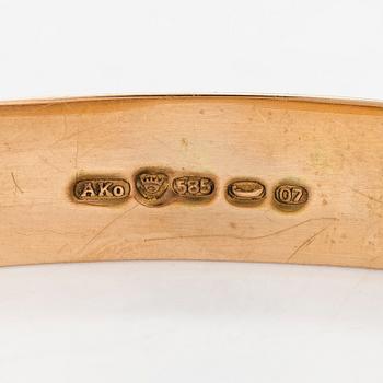 Armring, 14K guld, Aimo Koskinen, Helsingfors 1967.