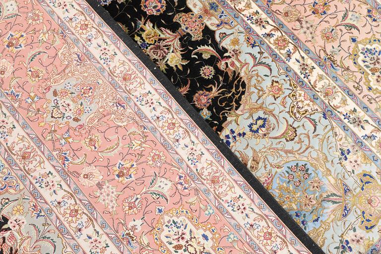 Matta, Täbris, part silk, s.k. 70 Radj, ca 350 x 250 cm.