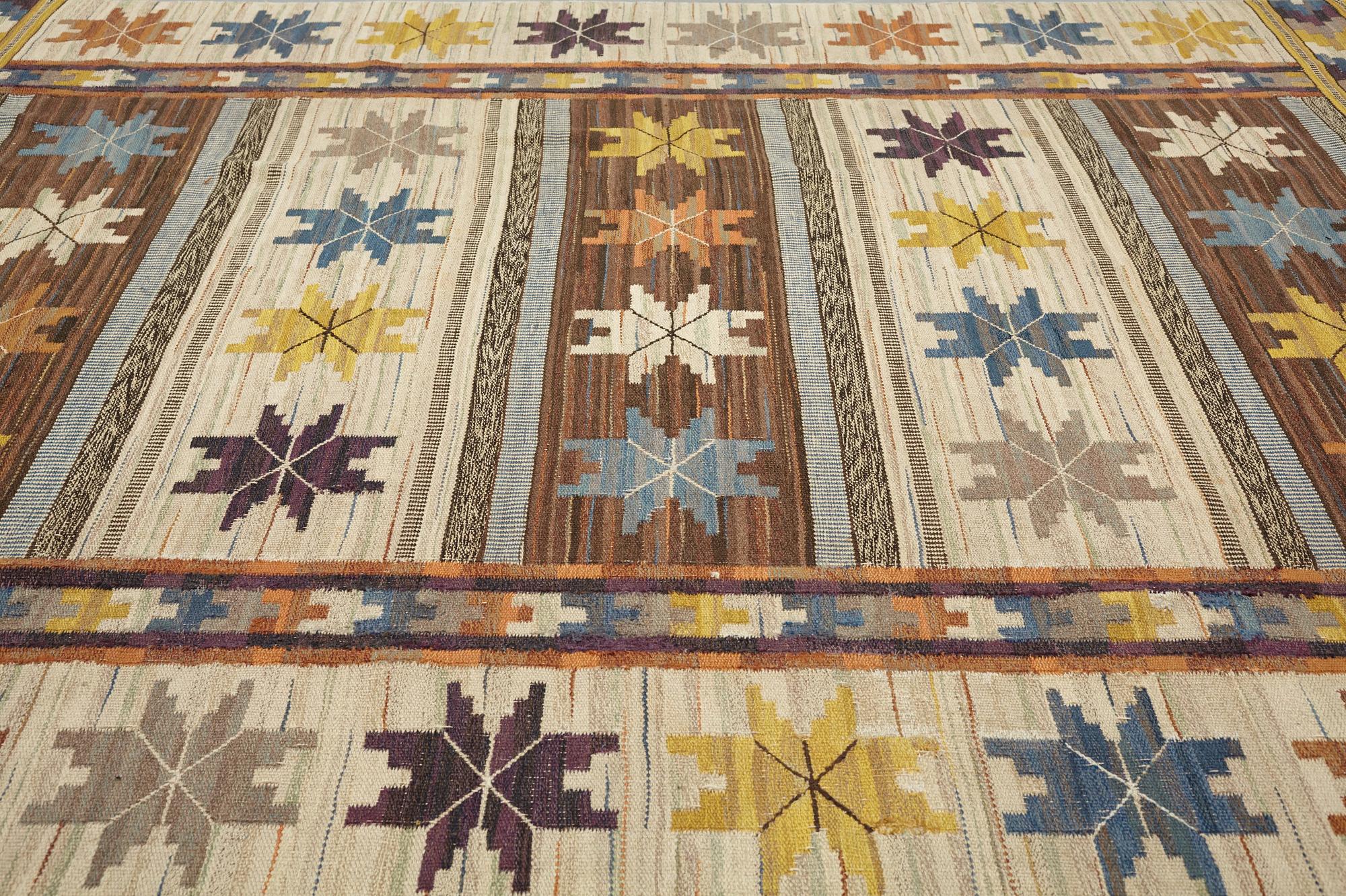 Märta Måås-Fjetterström, matta, "Höstmattan", rölakan, ca 347-348 x 245-248 cm, signerad MMF.