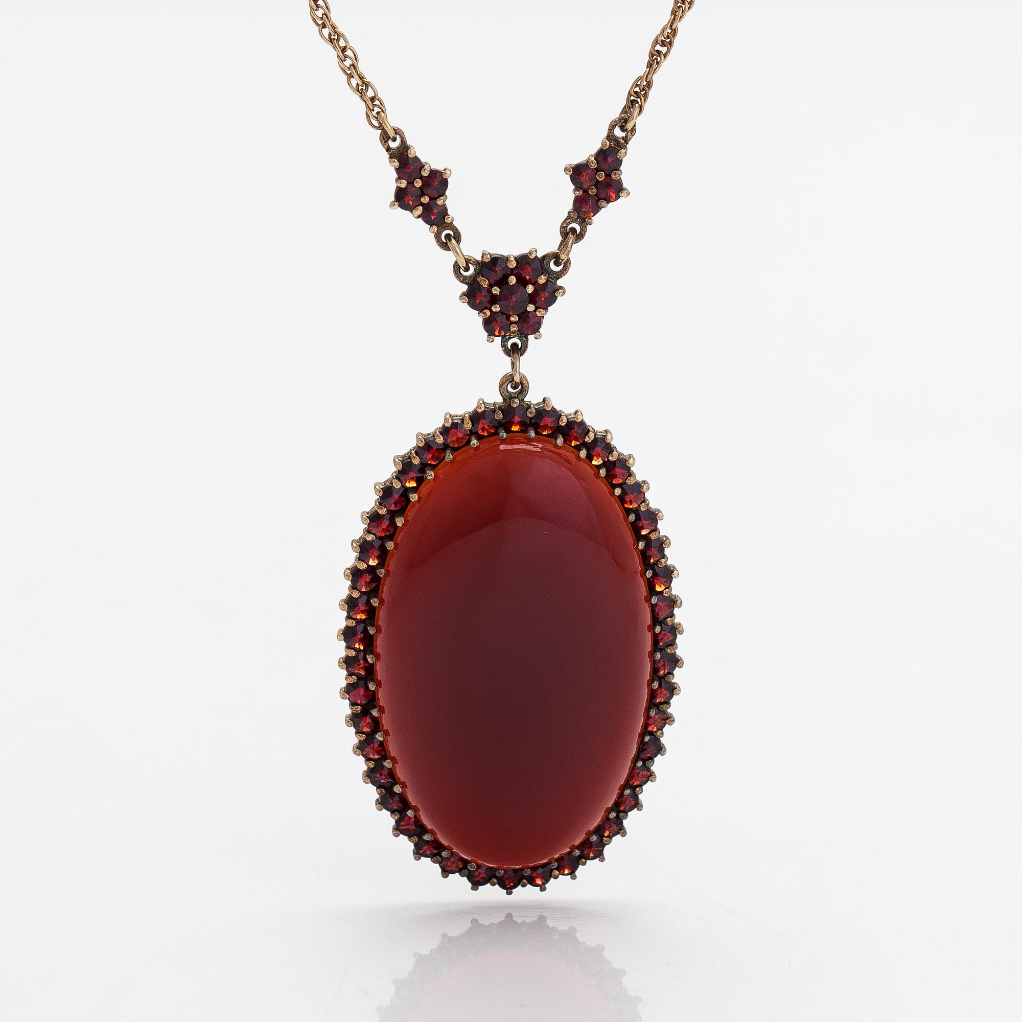 Halsband, förgyllt silver, karneol och granater.