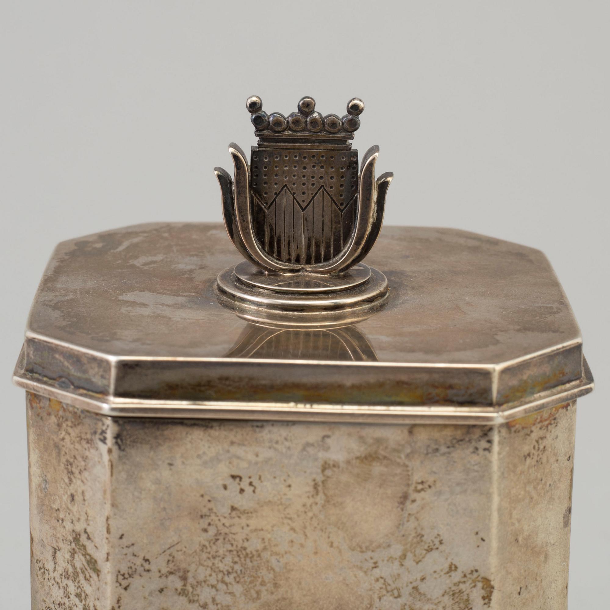 ATELIER BORGILA, tobaksburk med press, sterlingsilver, Stockholm, 1939.